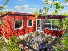 Two-Bedroom Holiday home in Roslev 2